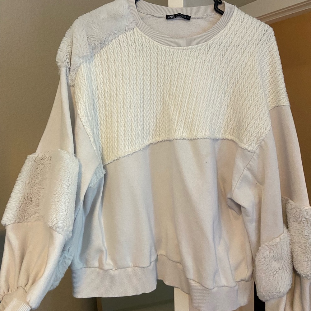 Zara furry white sweater size M.